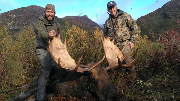 Hunt The Alaskan Yukon Moose with Adventure in Alaska
